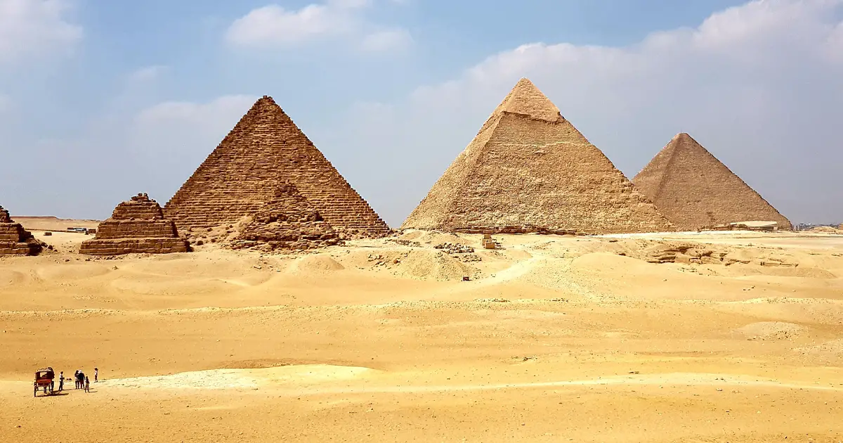 ¿Cómo se construyeron realmente las asombrosas pirámides de Egipto? -Revista Interesante