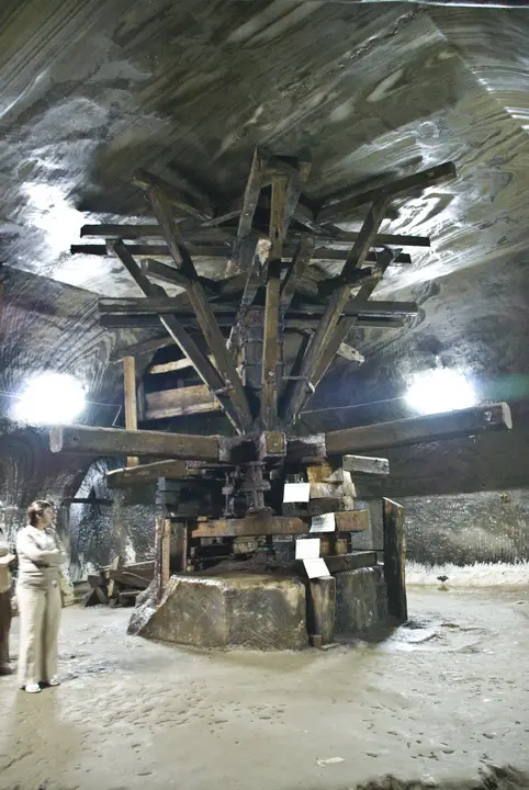 Salina Turda: La historia de una mina de sal de casi 2.000 años