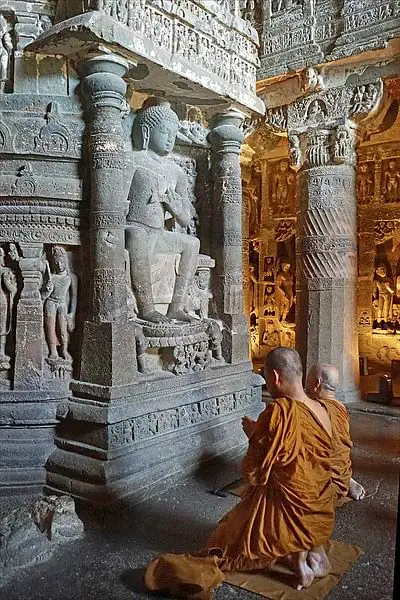 Las cuevas de ajanta: el tesoro oculto del arte indio