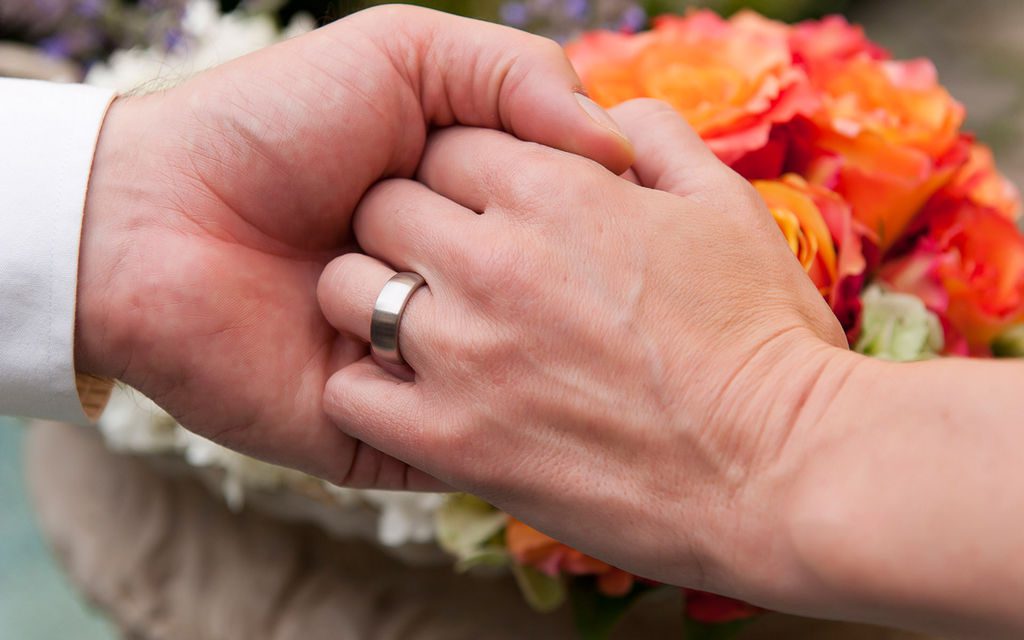 ¿Por qué y desde cuándo existe la costumbre de llevar anillos de boda?