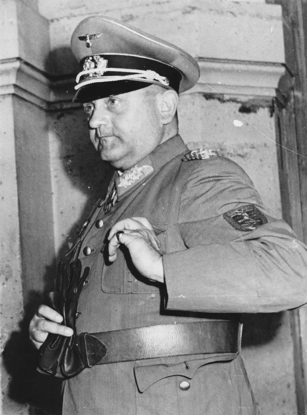 Dietrich Von Choltitz, el general alemán que desafió a Hitler y salvó a París de la destrucción