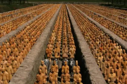 La historia del famoso "ejército de terracota" de China: fue descubierto por agricultores que cavaban un pozo