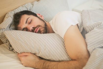 La técnica militar que puede hacerte dormir en cualquier lugar en 120 segundos -Revista Interesante