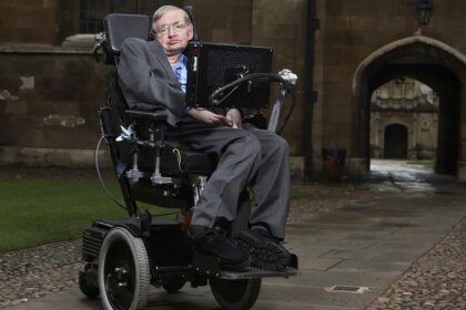 La historia de Stephen Hawking, el físico que no dejó que una enfermedad se interpusiera en su destino -Revista Interesante