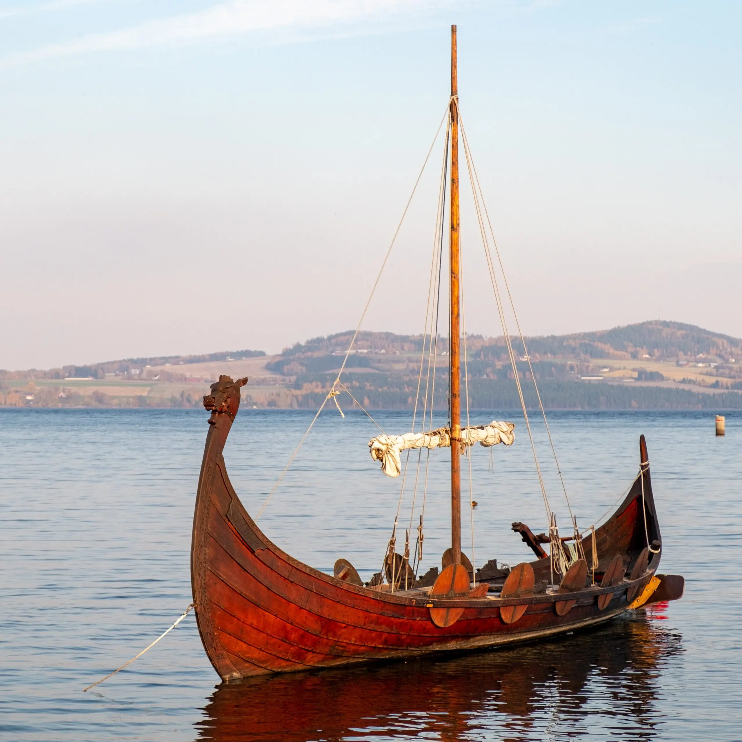 'Piedras solares', herramientas que ayudaron a los vikingos a navegar: funcionaban como una brújula