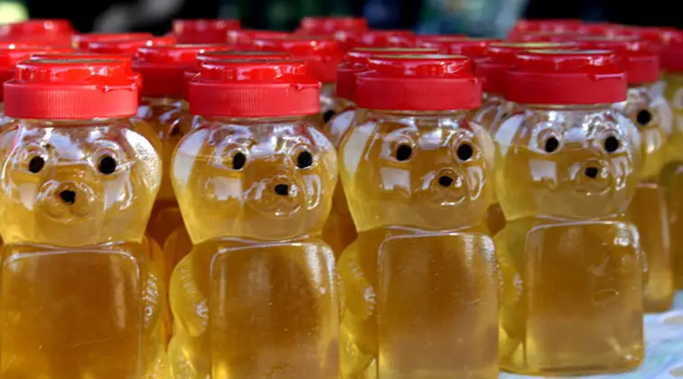 ¿Cómo se diferencia entre miel natural y falsa?