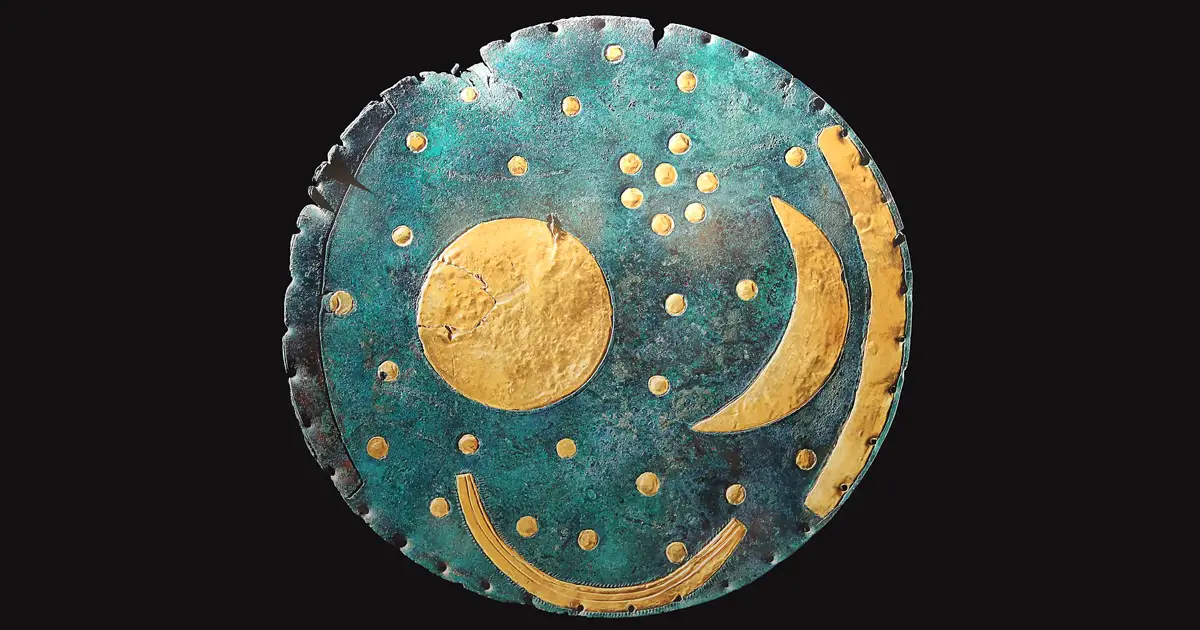 Los Misterios del Disco de Nebra, el mapa astronómico más antiguo jamás descubierto -Revista Interesante