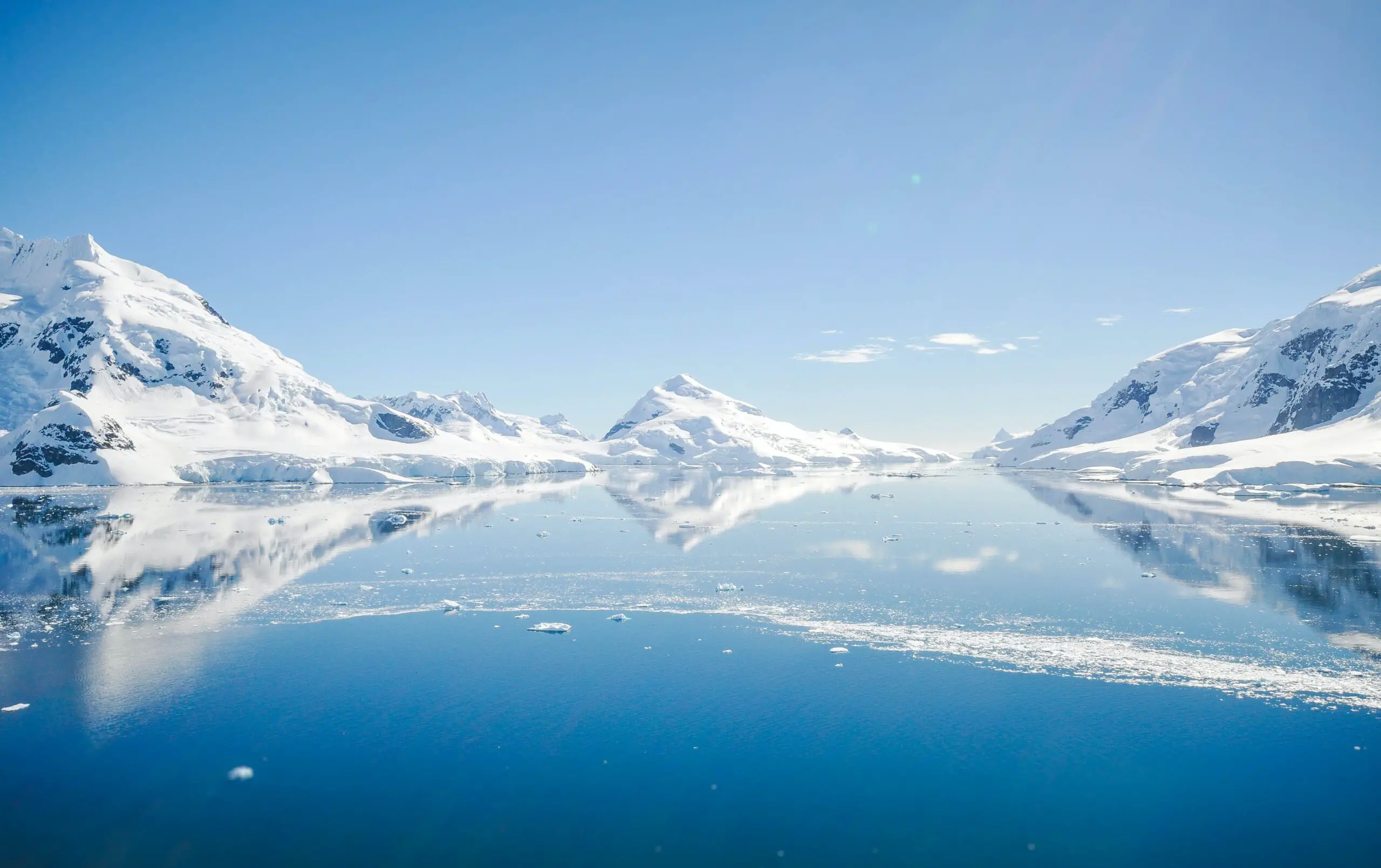 ¿Dónde hace más frío: el Polo Norte o el Polo Sur?