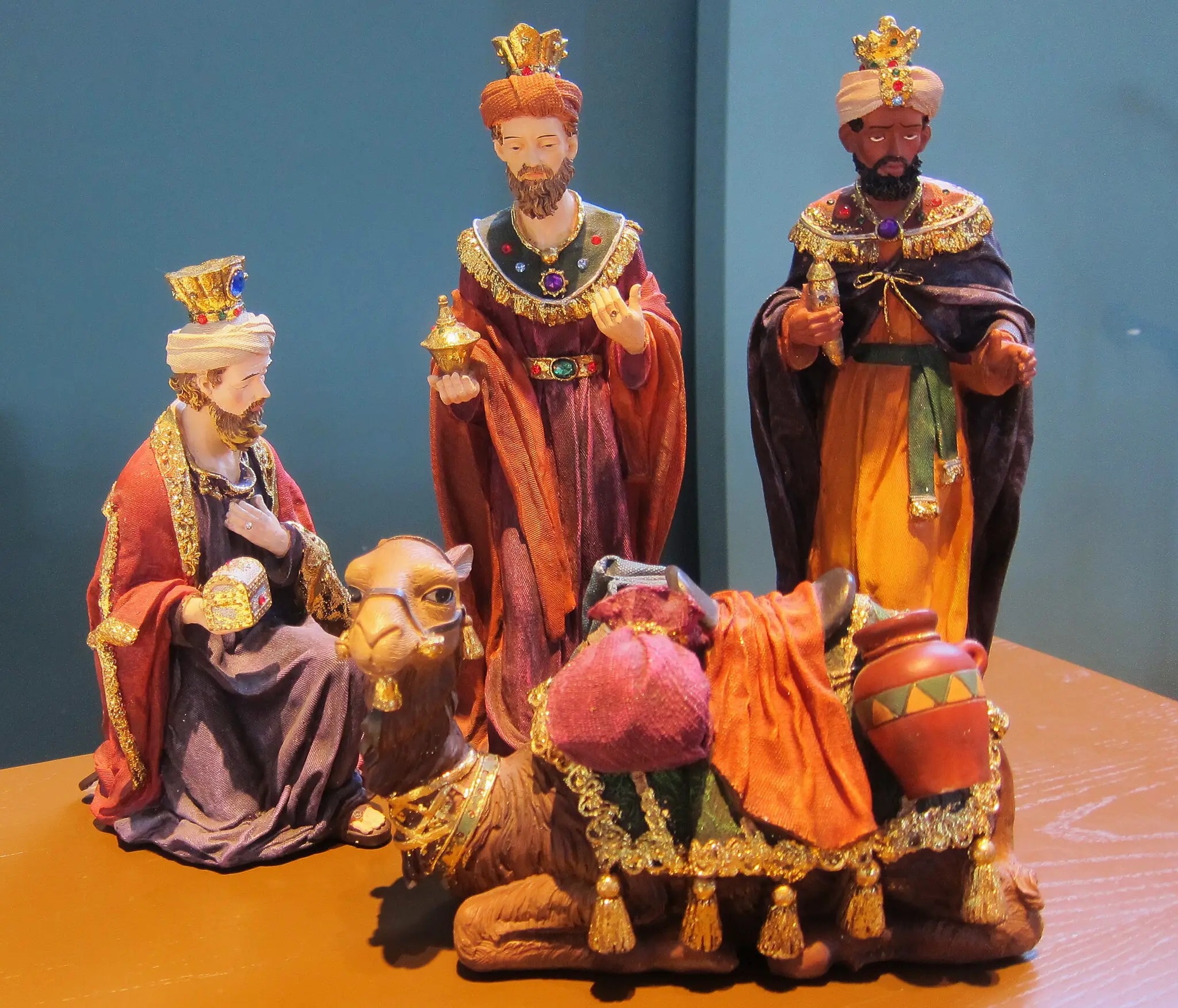¿Cuál es el origen de los tres reyes magos que trajeron al niño Jesús tres regalos: oro, mirra e incienso? -Revista Interesante