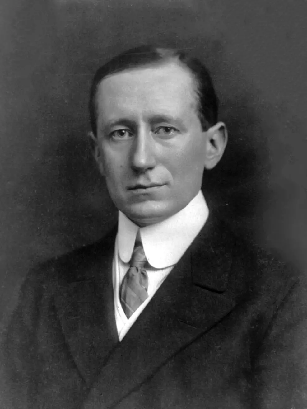 Guglielmo Marconi, el inventor e ingeniero italiano que transmitió la primera señal de radio a través del Océano Atlántico
