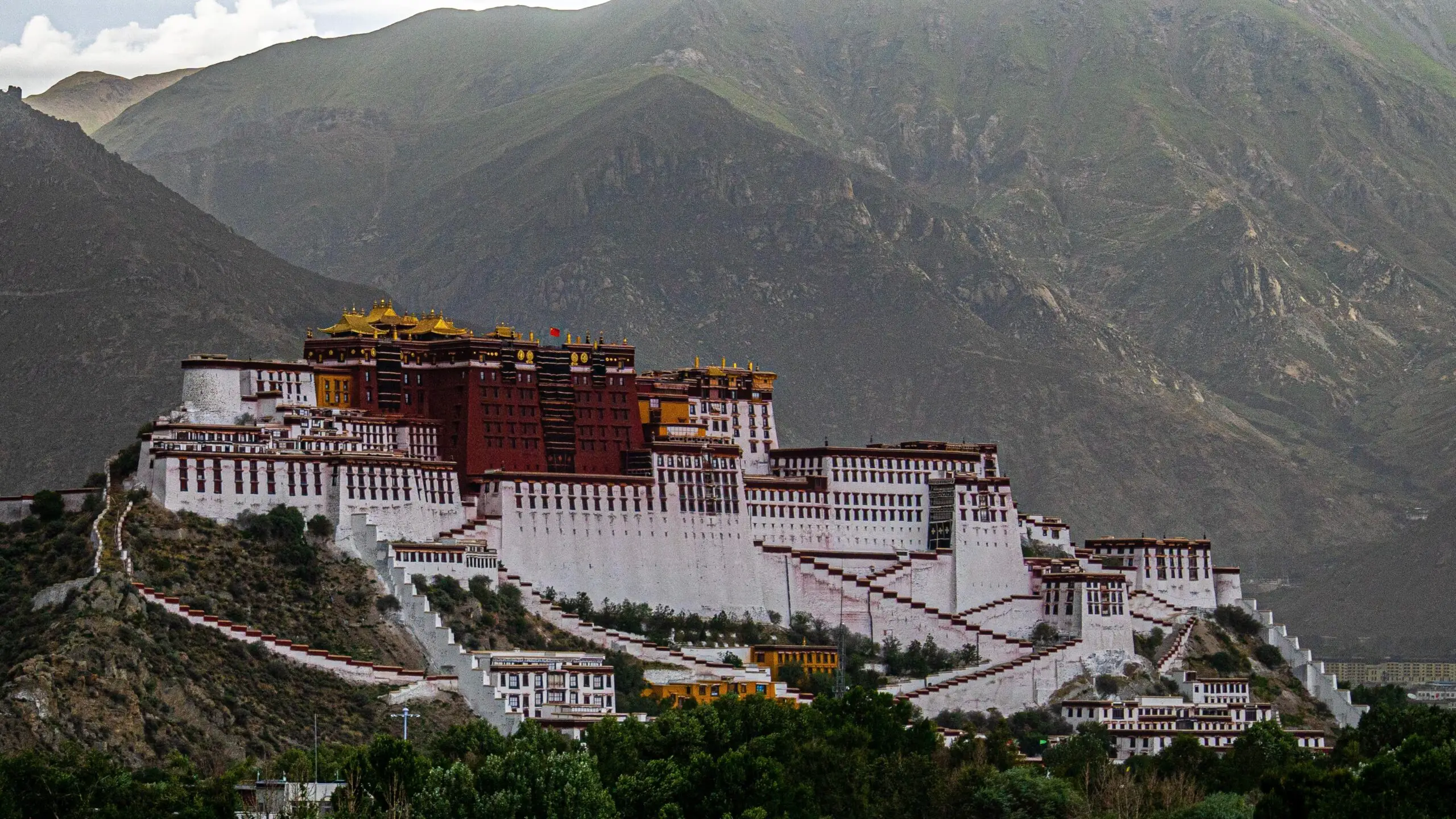Potala: el impresionante palacio del Dalai Lama con más de 1000 habitaciones -Revista Interesante